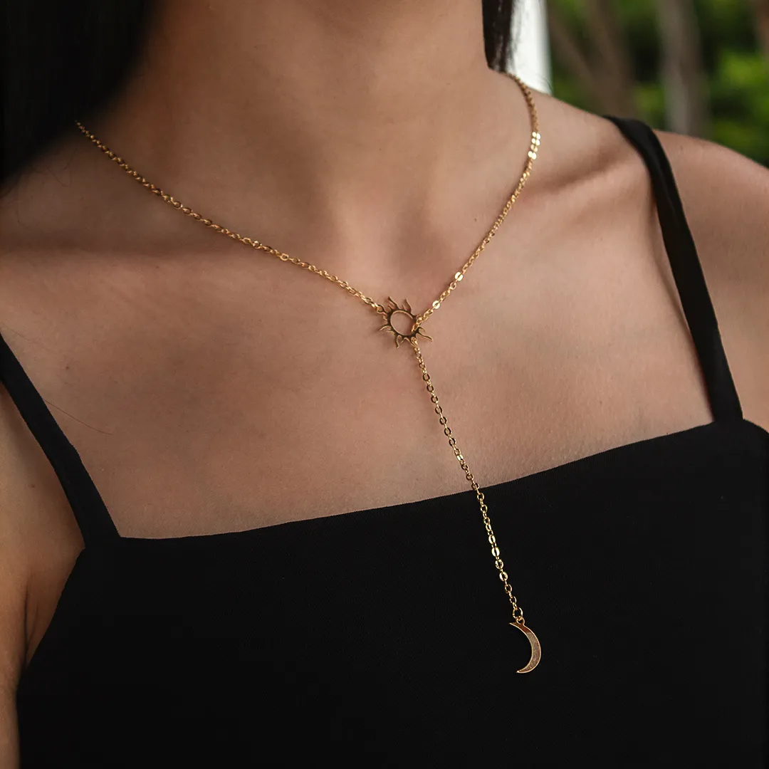 COLAR GRAVATINHA SOL E LUA COLAR GRAVATINHA SOL E LUA