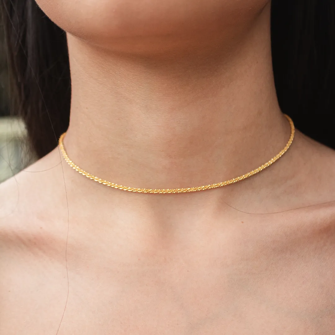 COLAR CHOKER CORRENTE TORCIDA DIAMANTADA COLAR CHOKER CORRENTE TORCIDA DIAMANTADA